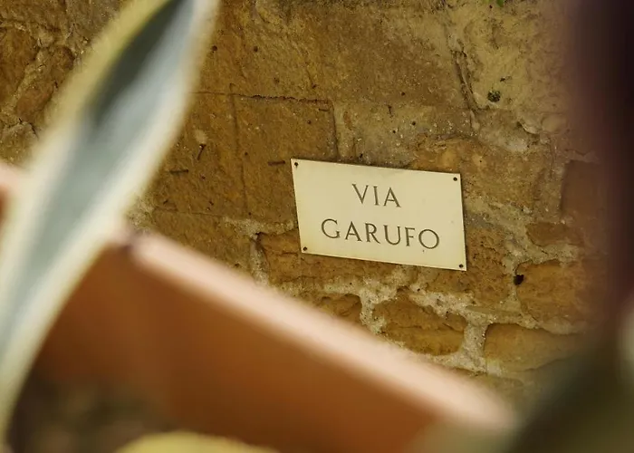 Le Teste Di Moro Al Duomo Agrigento