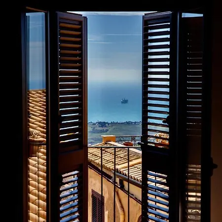 ベッド・アンド・ブレックファスト Le Teste Di Moro Al Duomo