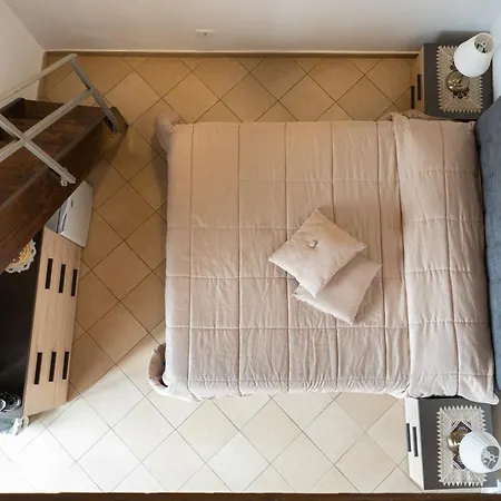 ベッド・アンド・ブレックファスト Le Teste Di Moro Al Duomo