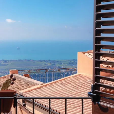 Le Teste Di Moro Al Duomo アグリジェント